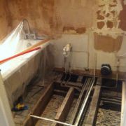 bathroom nw9 before